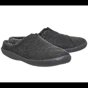 New TOMS Berkeley Slipper